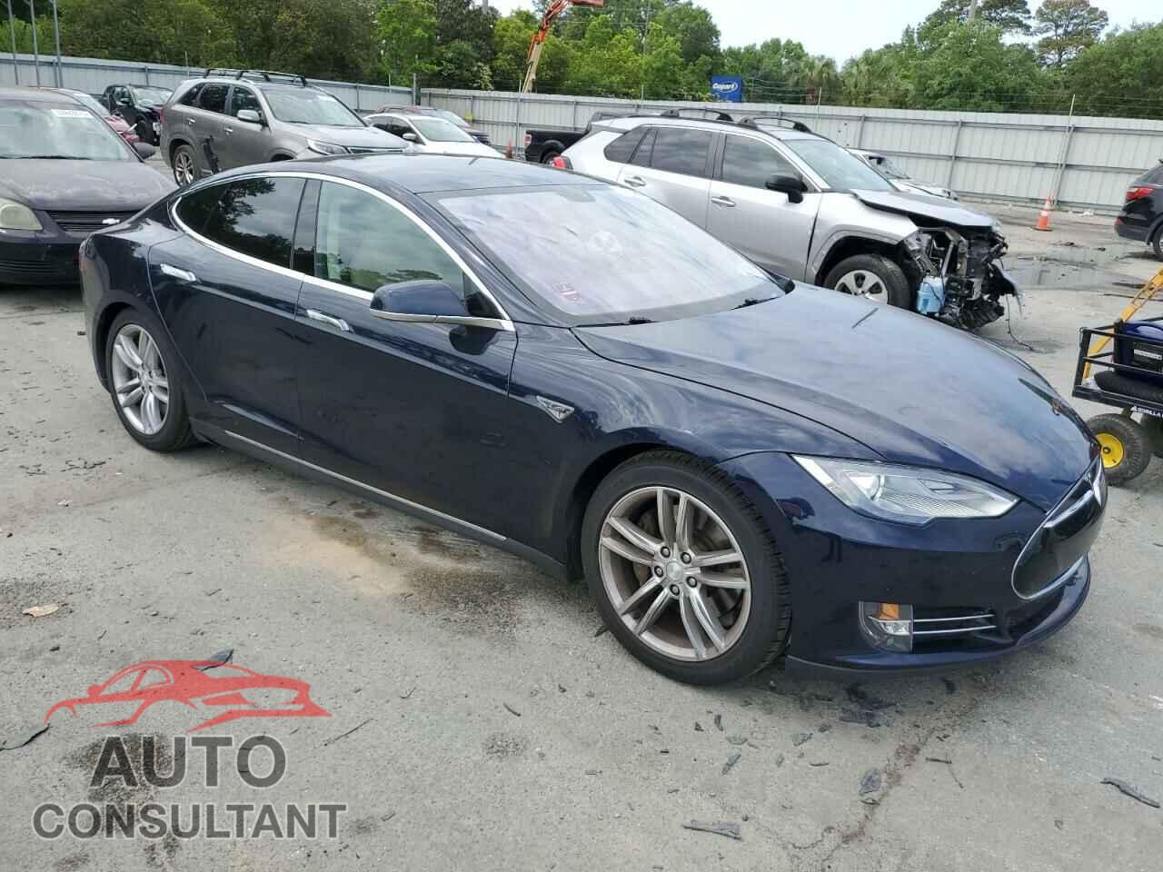 TESLA MODEL S 2013 - 5YJSA1CG1DFP04722