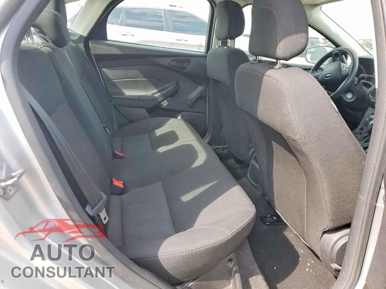 FORD FOCUS 2017 - 1FADP3E29HL270076