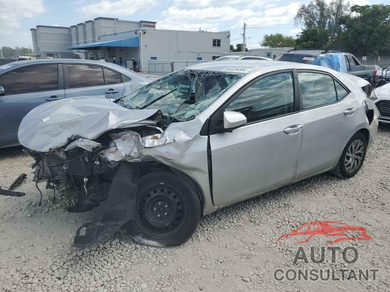 TOYOTA COROLLA 2018 - 2T1BURHE2JC010229