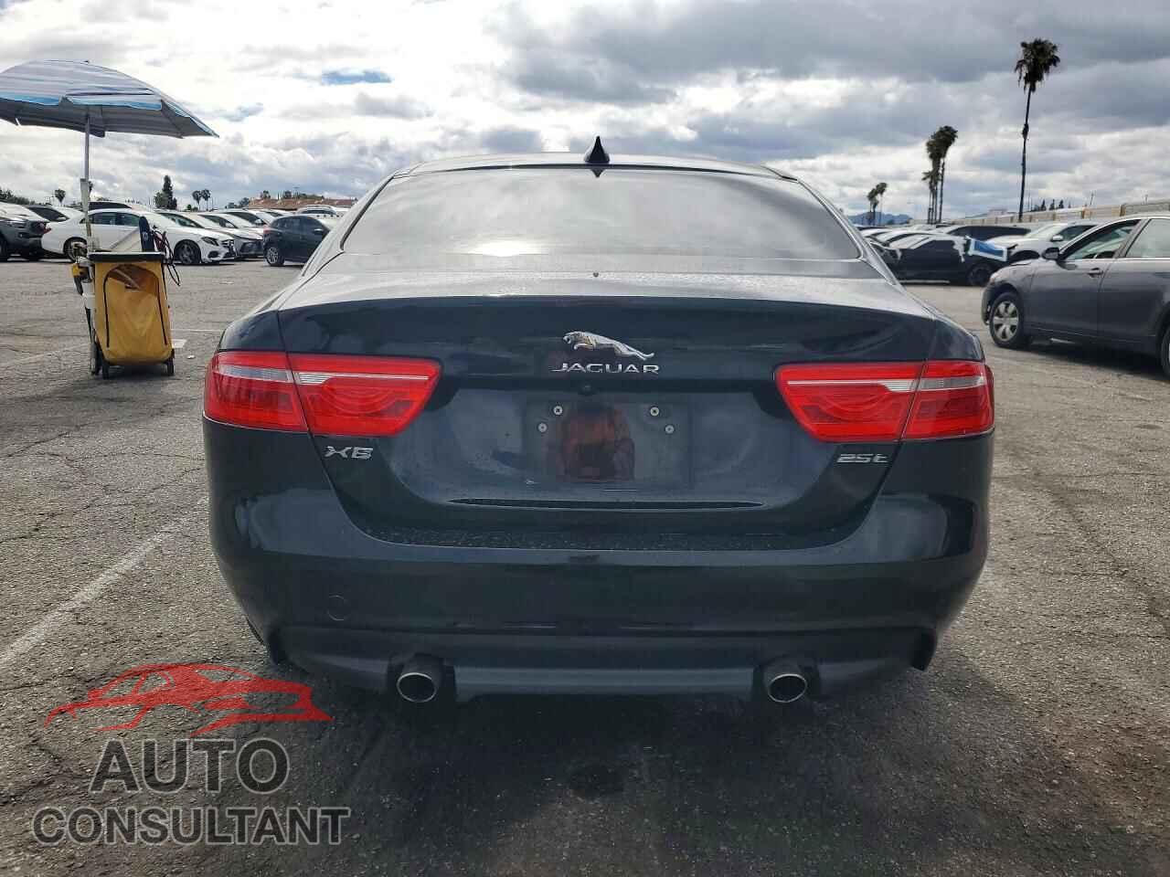 JAGUAR XE 2018 - SAJAD4FX7JCP28596
