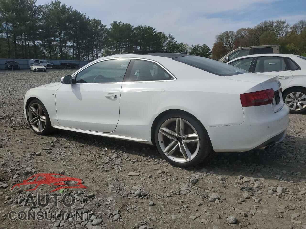AUDI S5/RS5 2011 - WAUCVAFR3BA016472
