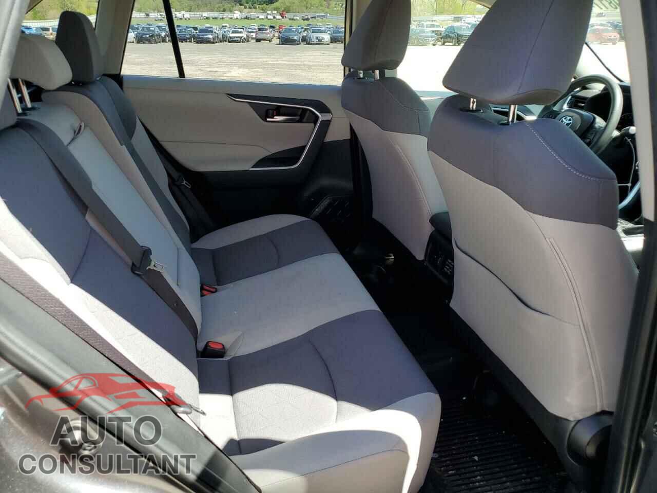 TOYOTA RAV4 2019 - JTMP1RFV6KD015357
