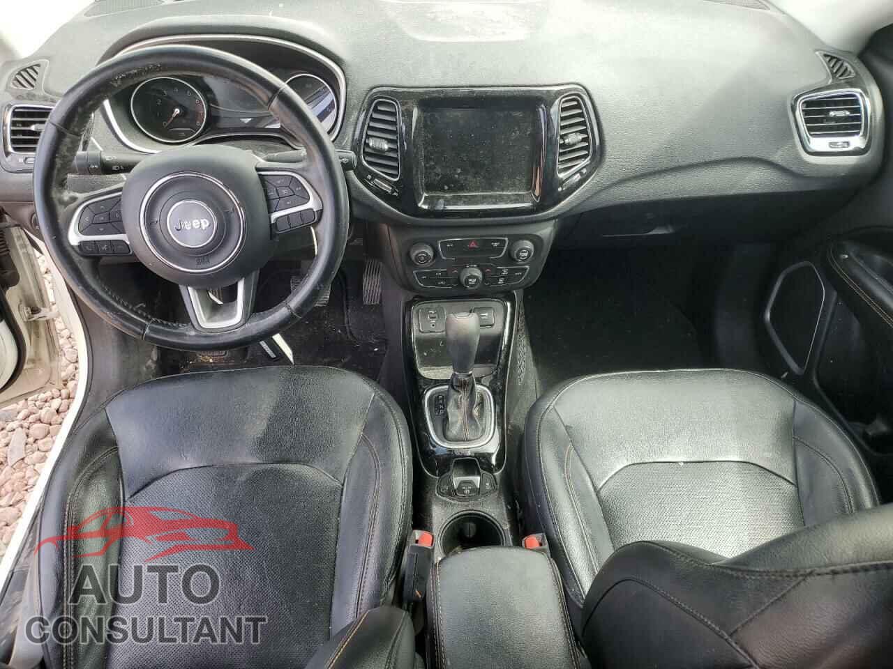 JEEP COMPASS 2020 - 3C4NJCCB2LT110363