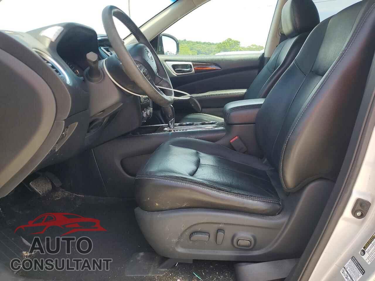 NISSAN PATHFINDER 2013 - 5N1AR2MN3DC647357