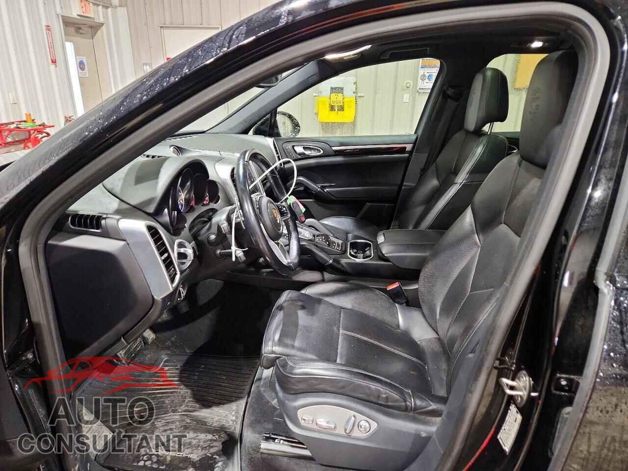 PORSCHE CAYENNE 2017 - WP1AA2A27HKA81638