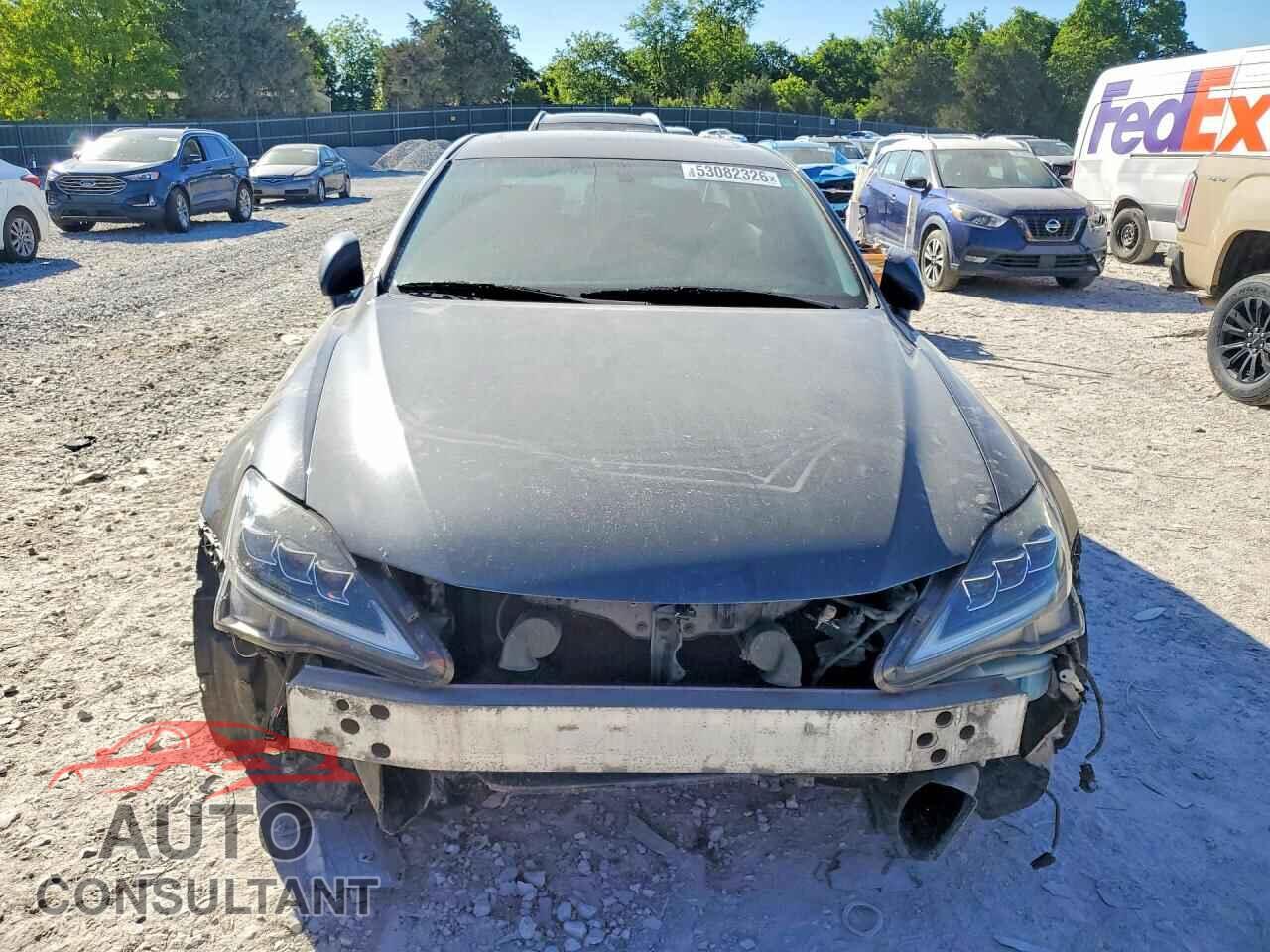 LEXUS IS 2011 - JTHCF5C25B2035144