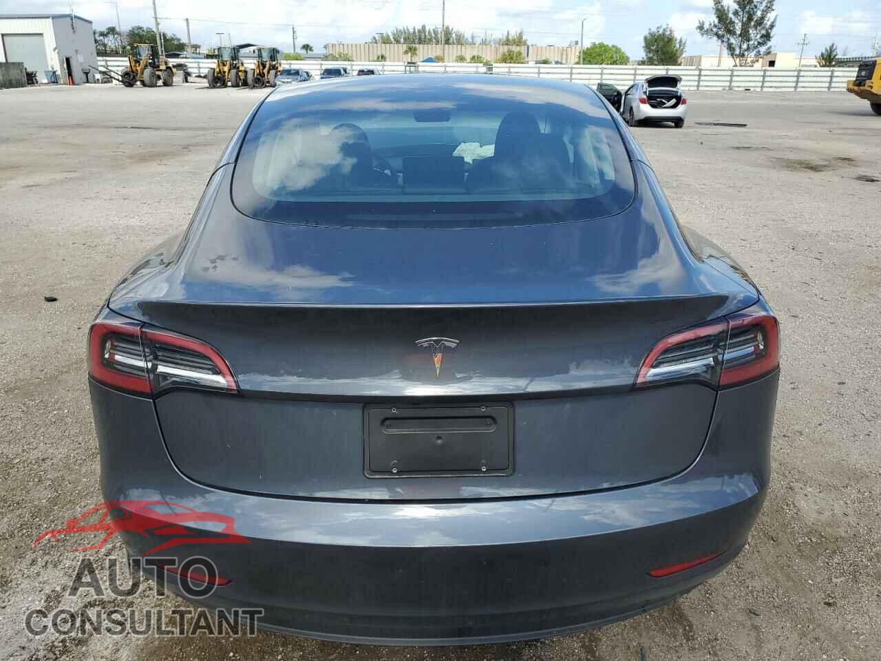 TESLA MODEL 3 2023 - 5YJ3E1EA6PF695635
