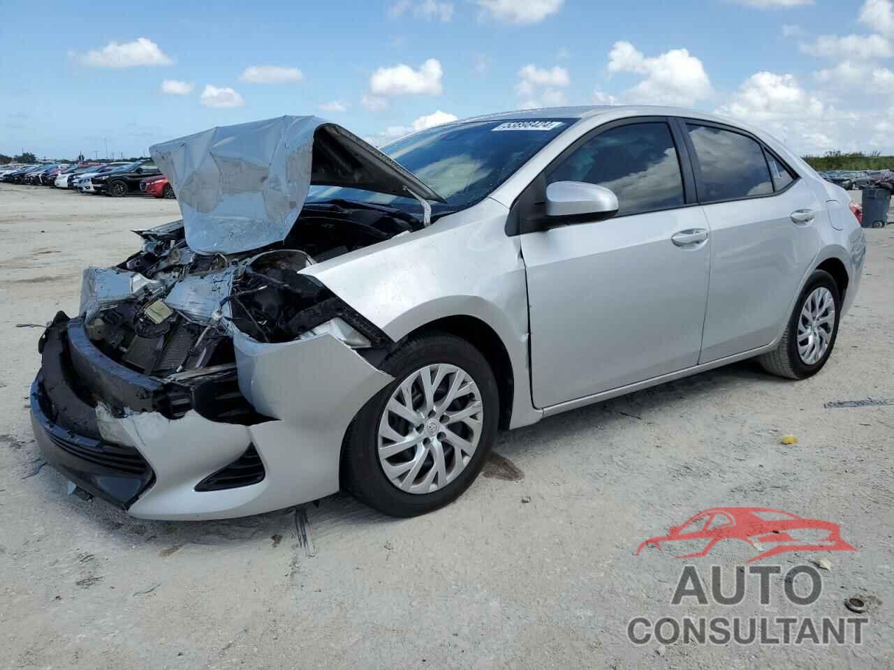 TOYOTA COROLLA 2018 - 5YFBURHE4JP833437