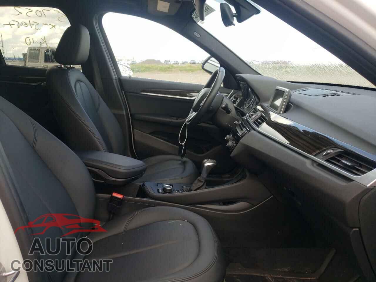 BMW X1 2017 - WBXHT3C31H5F77142