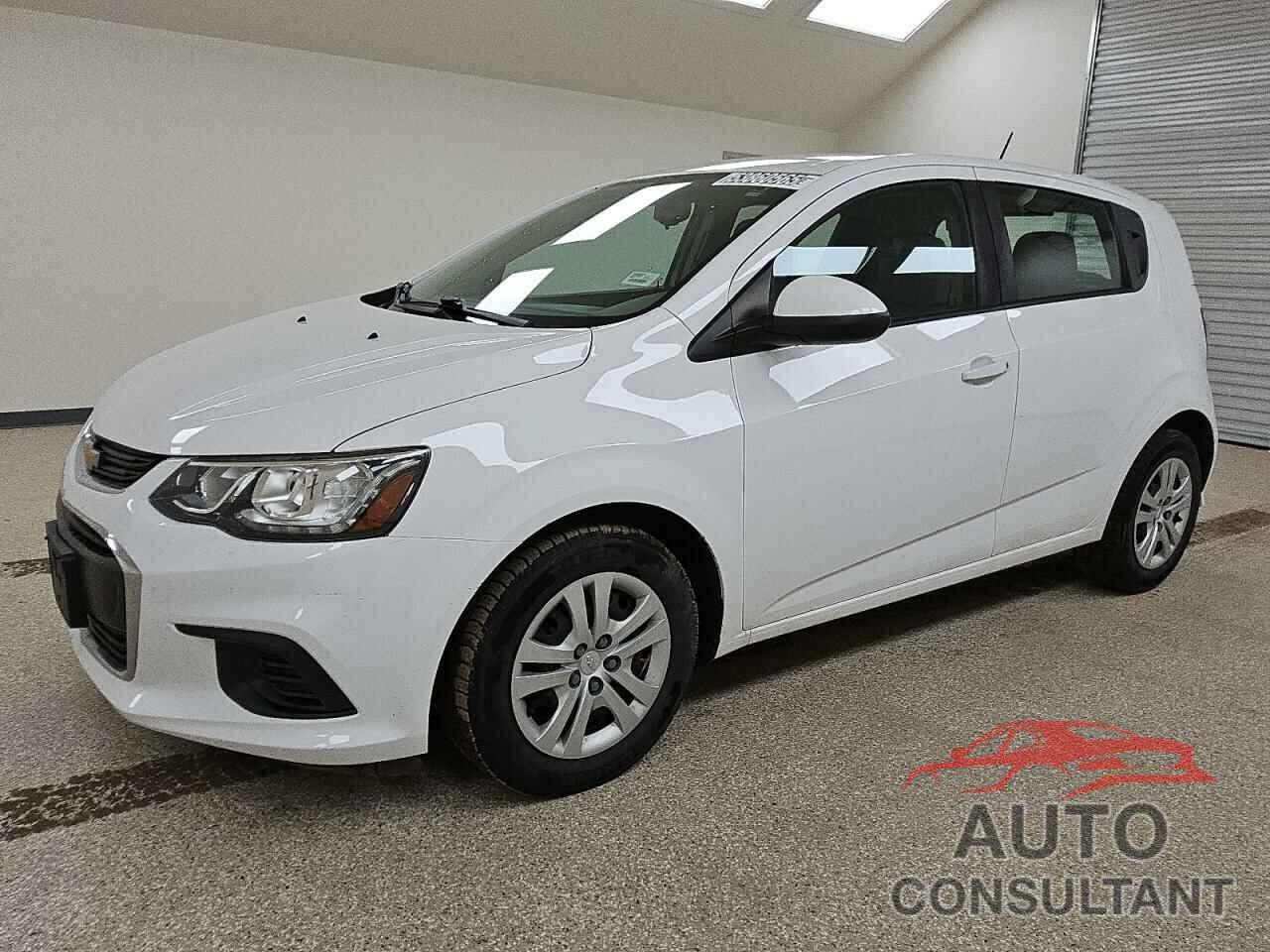 CHEVROLET SONIC 2017 - 1G1JG6SH9H4175446