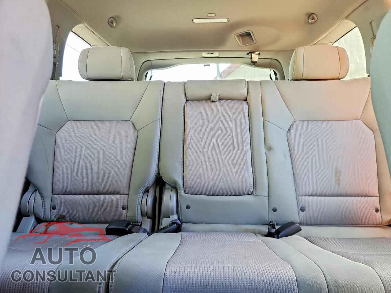 HONDA PILOT 2011 - 5FNYF4H45BB103094