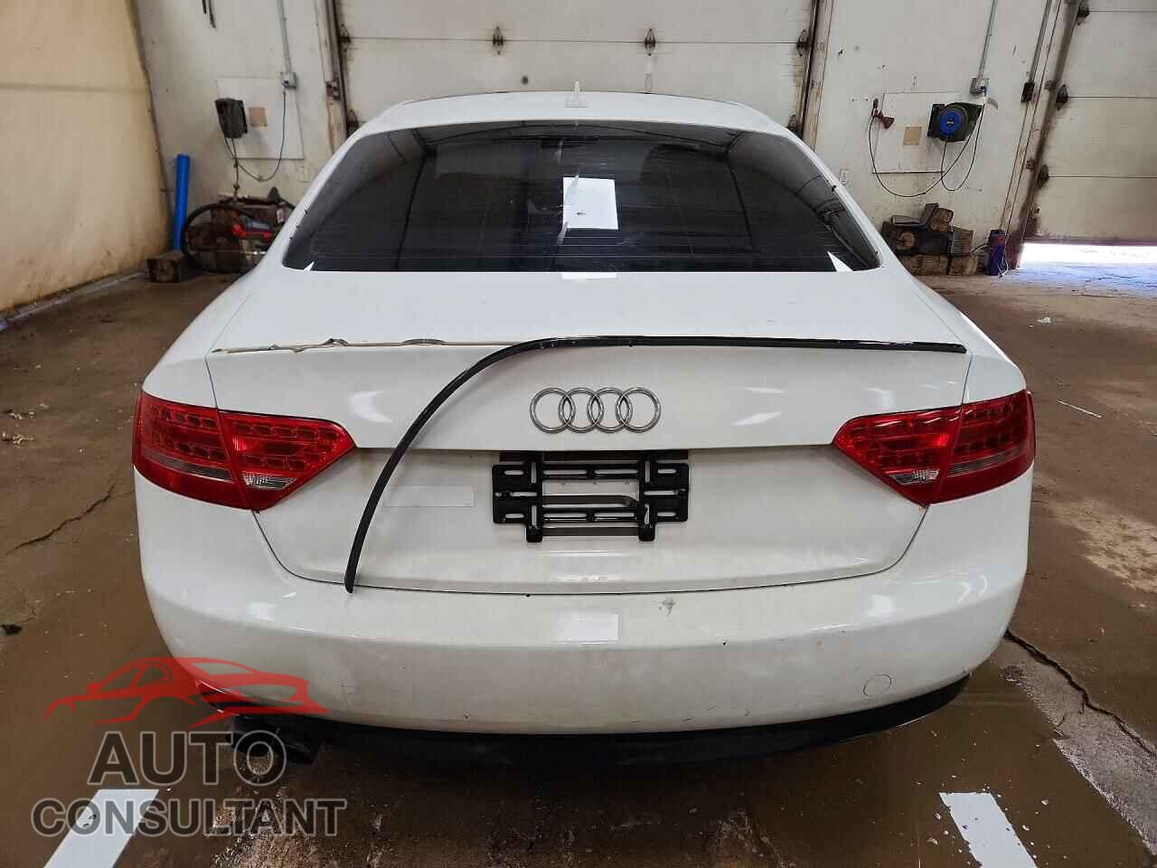 AUDI A5 2010 - WAULFAFR2AA010612