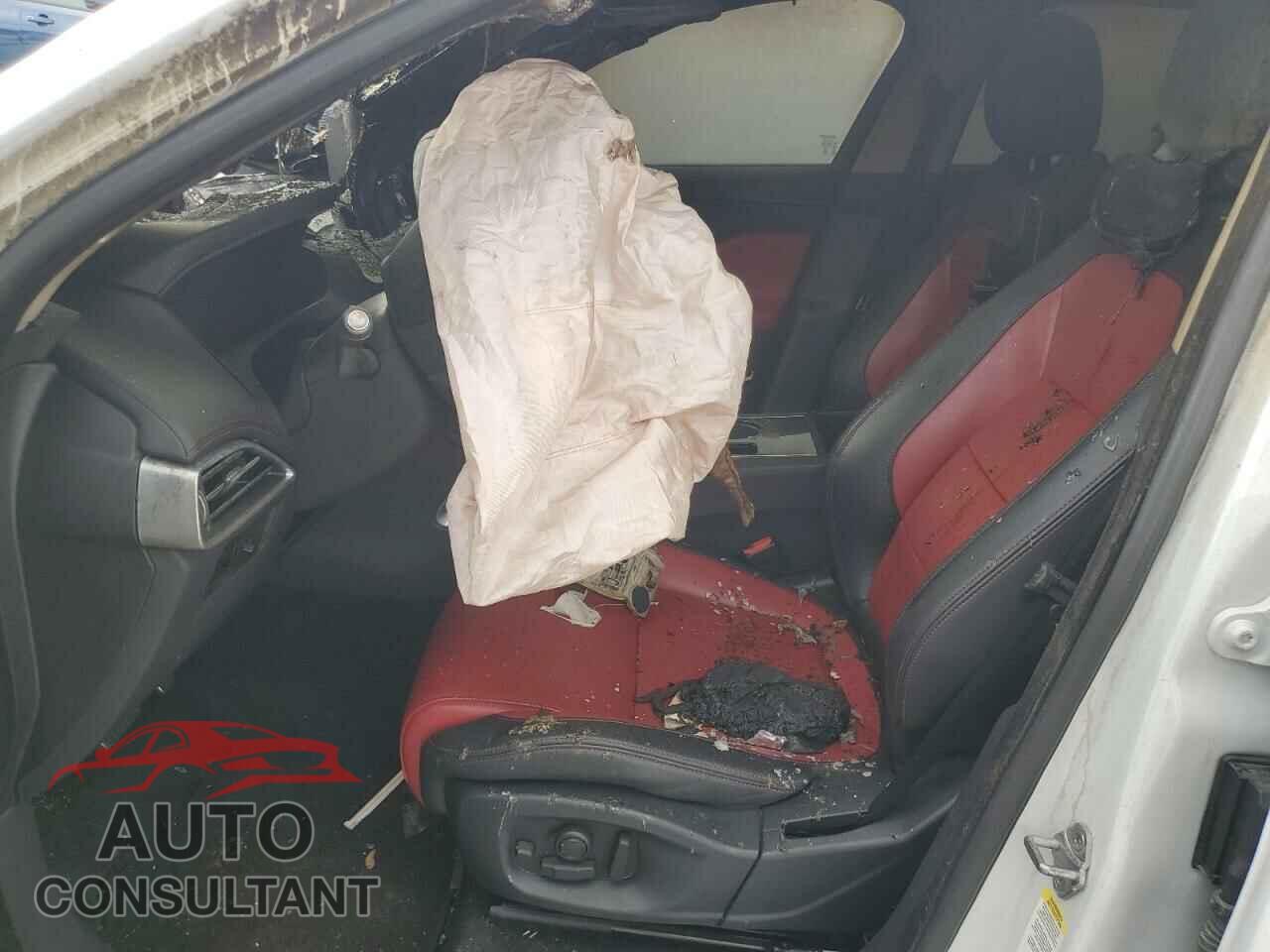 JAGUAR F-PACE 2017 - SADCL2BV6HA078334