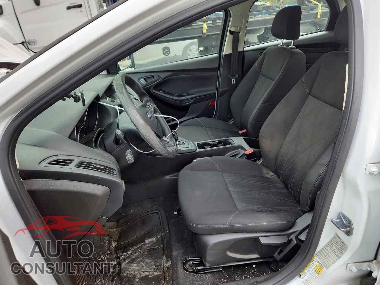 FORD FOCUS 2016 - 1FADP3E27GL298280