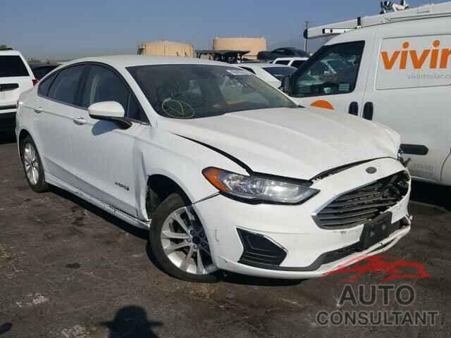FORD FUSION 2019 - 3FA6P0LU8KR189249