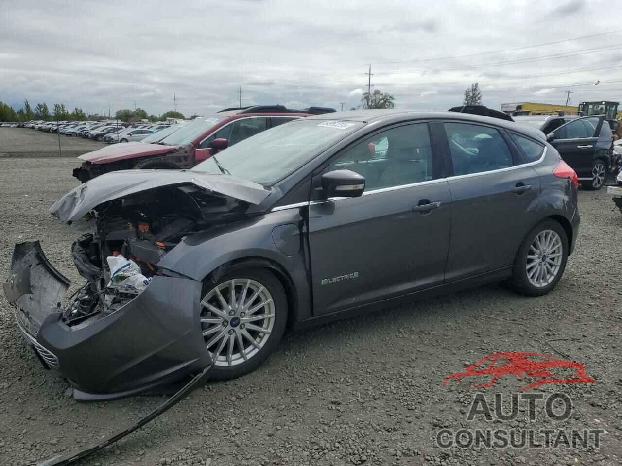 FORD FOCUS 2018 - 1FADP3R46JL217840