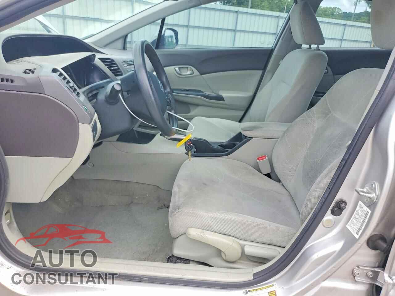 HONDA CIVIC 2012 - 2HGFB2F52CH328525