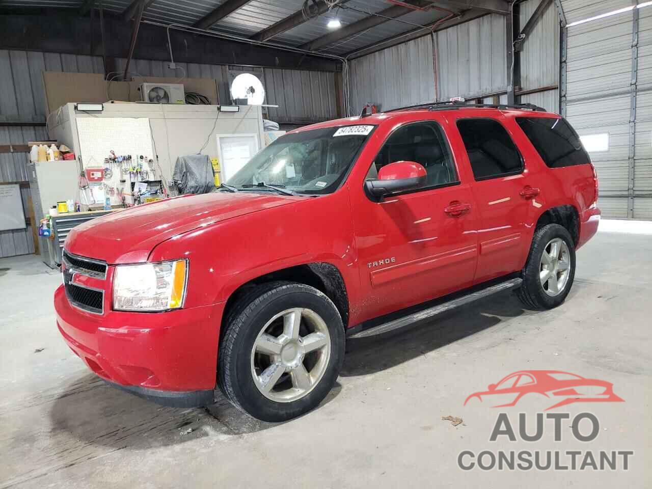 CHEVROLET TAHOE 2011 - 1GNSCAE00BR320455