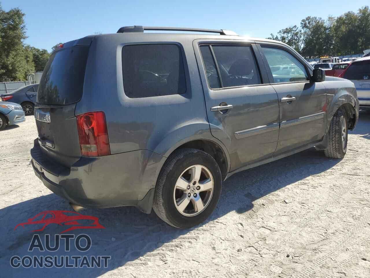 HONDA PILOT 2011 - 5FNYF4H71BB075465