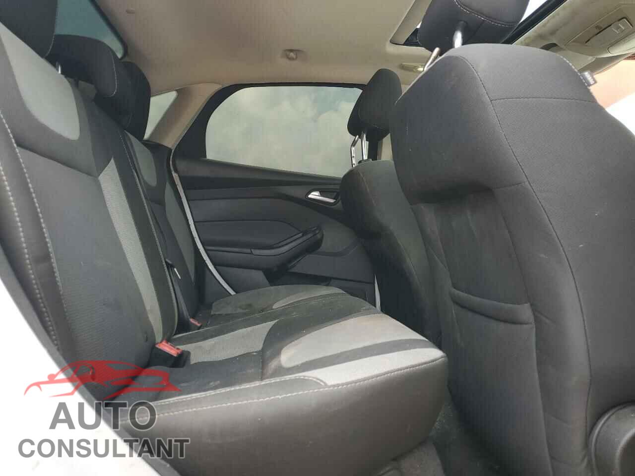 FORD FOCUS 2012 - 1FAHP3F23CL249250
