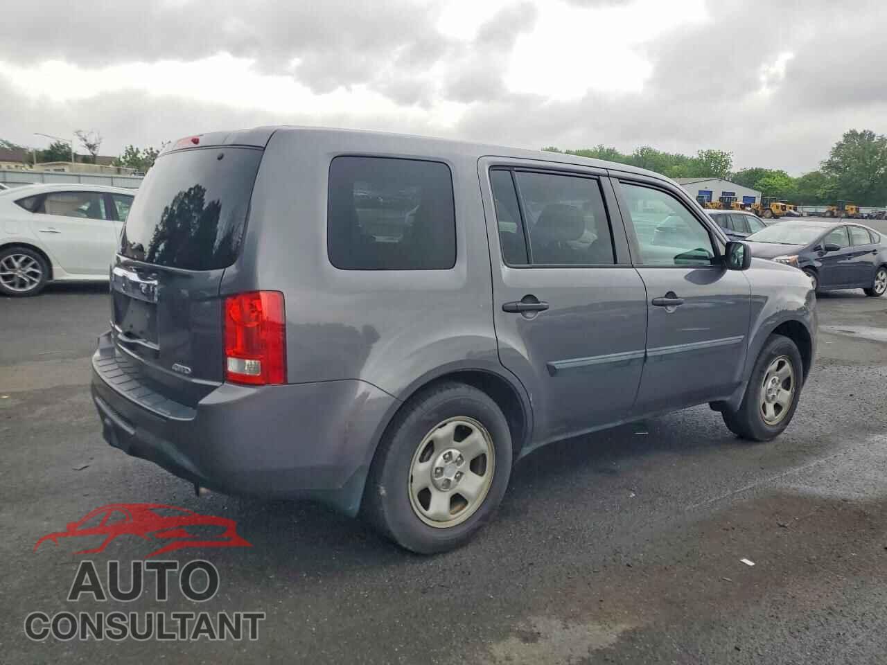 HONDA PILOT 2015 - 5FNYF4H28FB076025