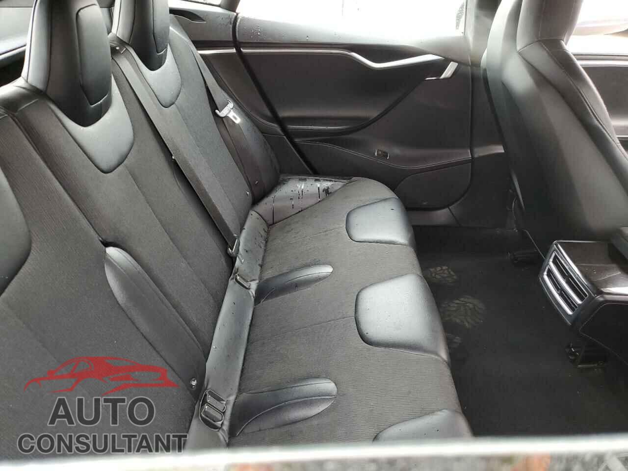 TESLA MODEL S 2016 - 5YJSA1E18GF131881