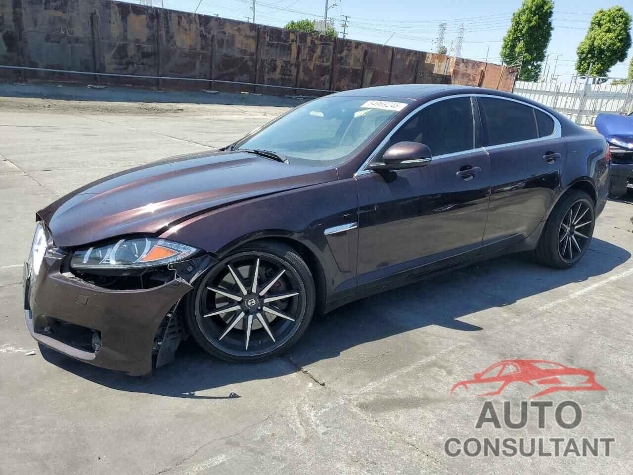 JAGUAR XF 2015 - SAJWA0F79F8U60216