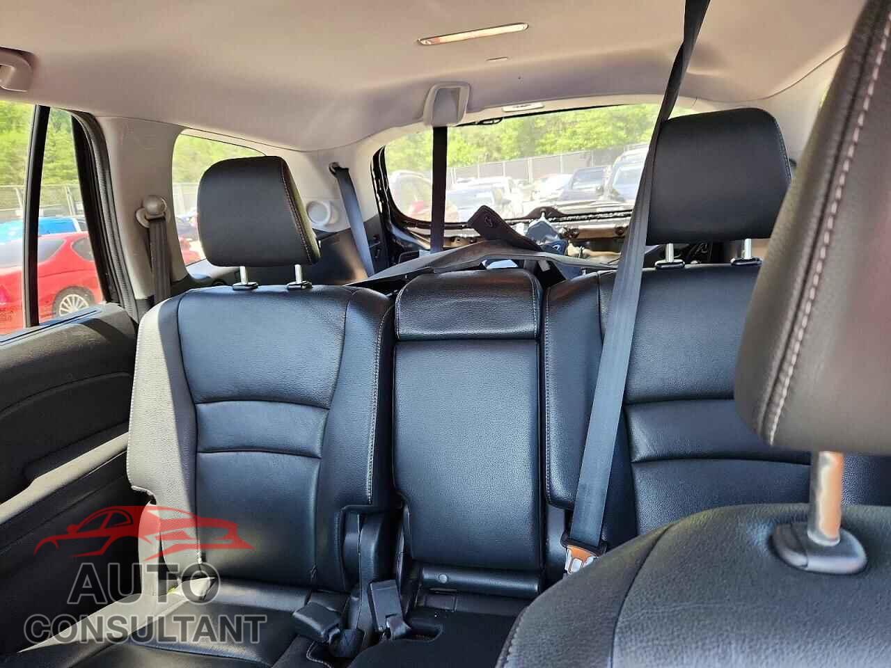 HONDA PILOT 2019 - 5FNYF6H97KB087889