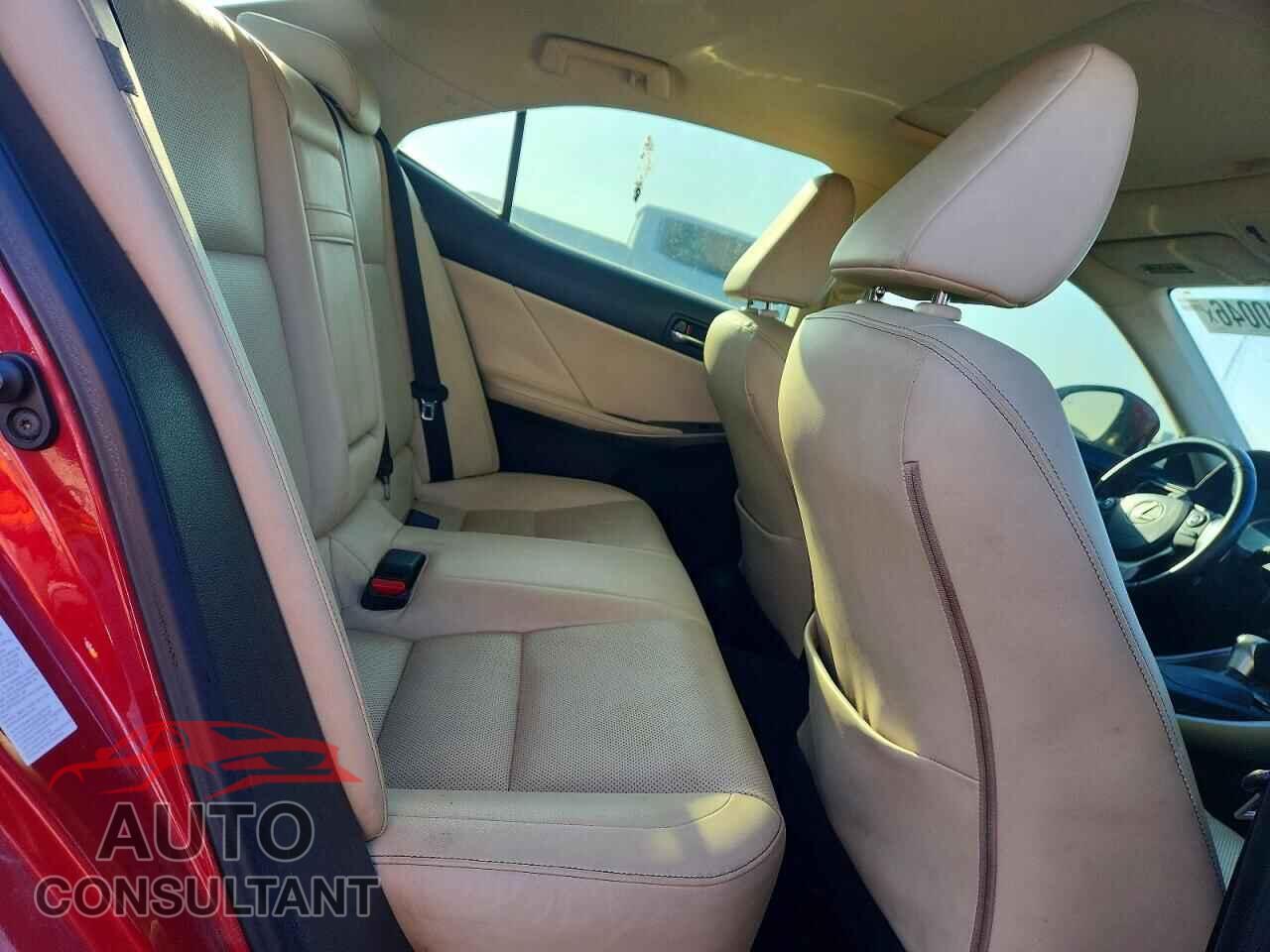 LEXUS IS 2014 - JTHBF1D28E5000328