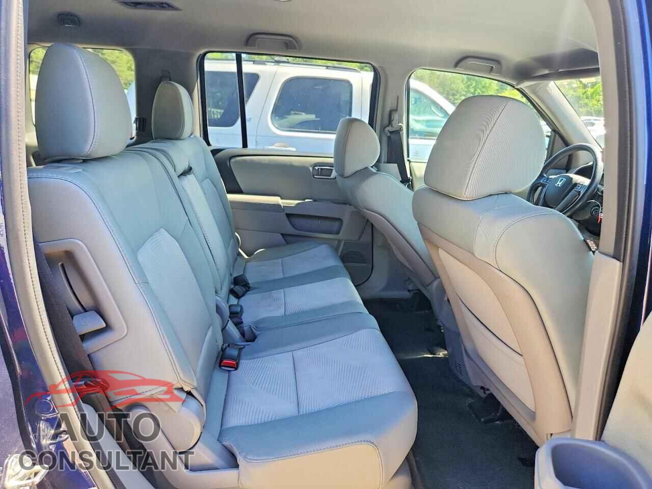 HONDA PILOT 2015 - 5FNYF4H22FB040119