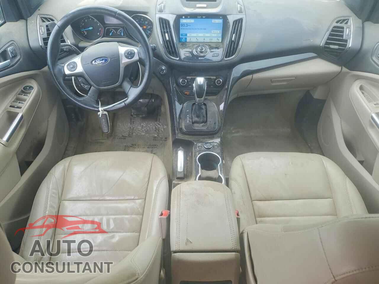 FORD ESCAPE 2016 - 1FMCU9JX2GUA43108
