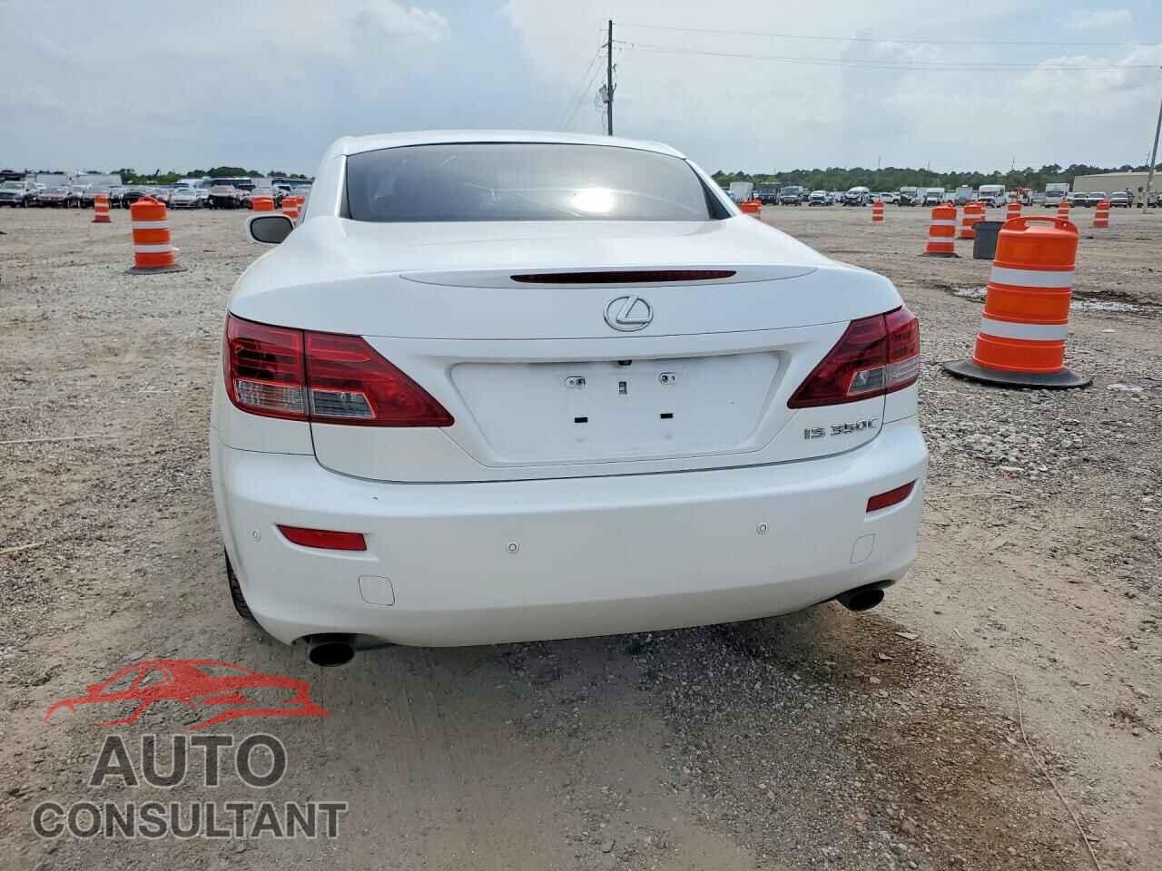 LEXUS IS 2012 - JTHFE2C24C2508757