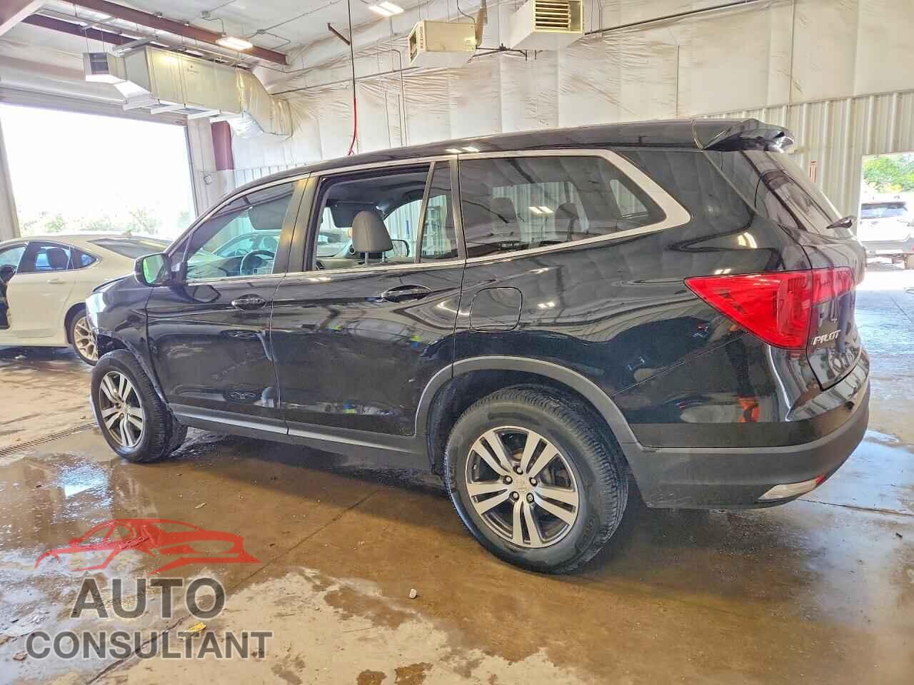 HONDA PILOT 2017 - 5FNYF6H57HB032204