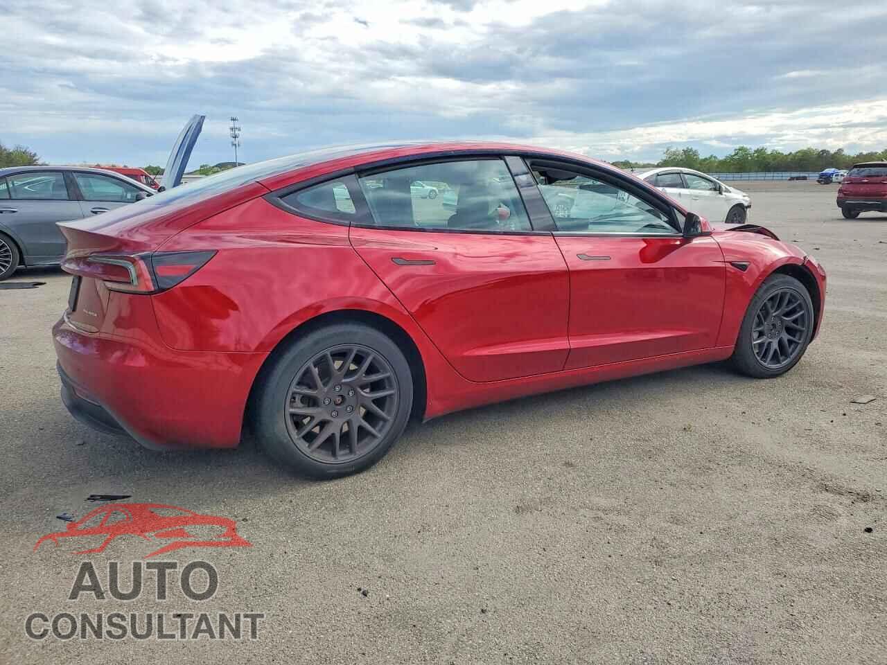 TESLA MODEL 3 2024 - 5YJ3E1EB6RF724739