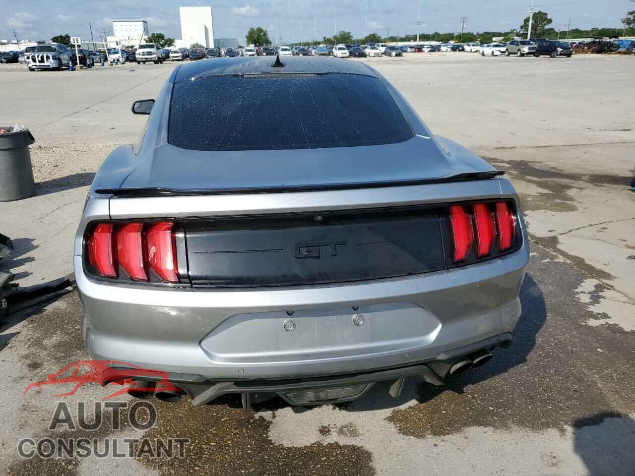 FORD MUSTANG 2020 - 1FA6P8CF0L5142155