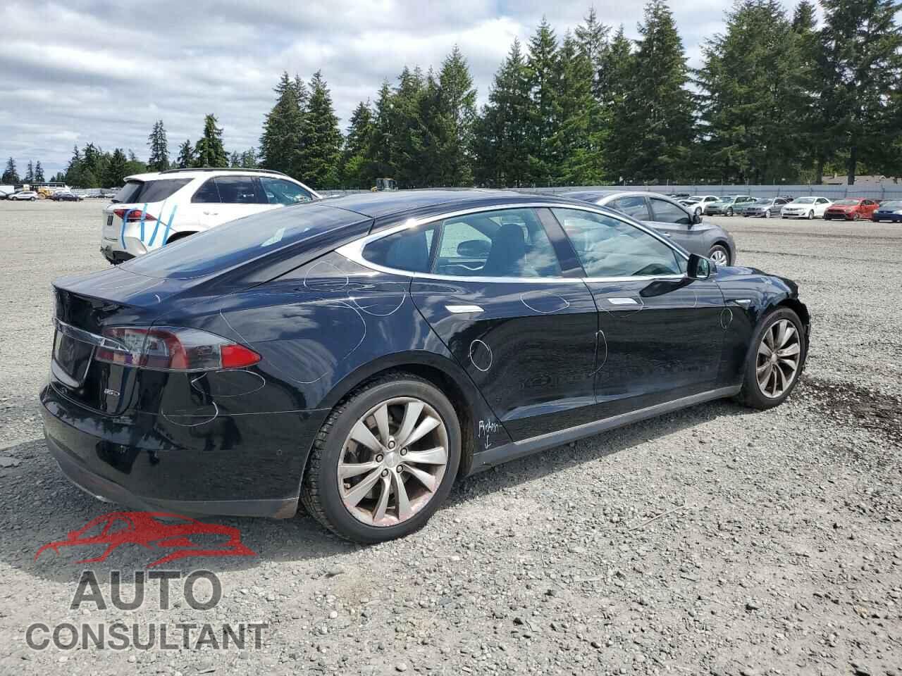 TESLA MODEL S 2015 - 5YJSA1E22FF111004