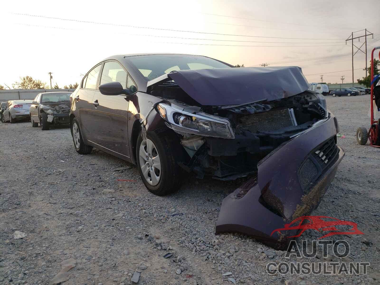 KIA FORTE 2018 - 3KPFK4A74JE190157