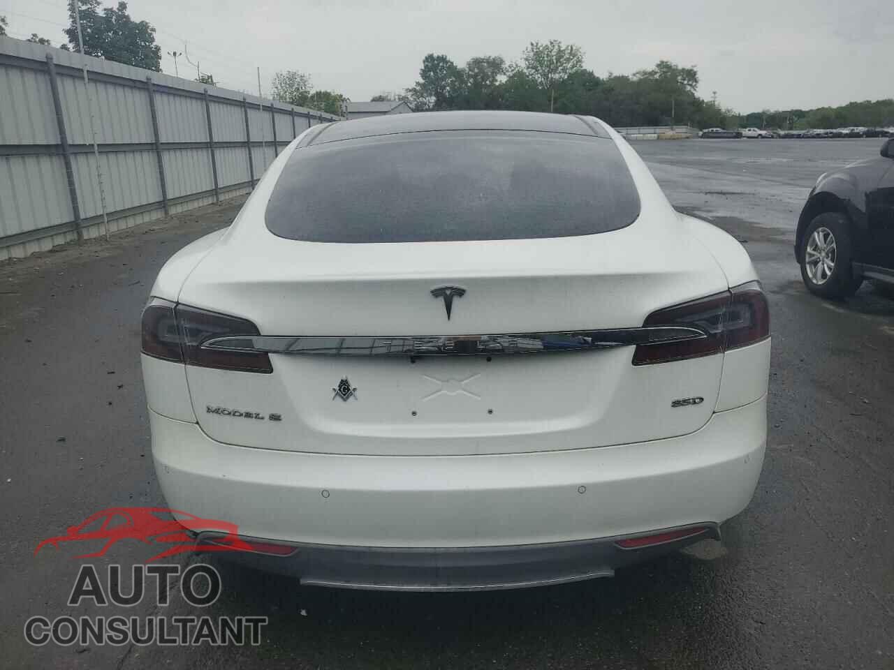 TESLA MODEL S 2015 - 5YJSA1H29FFP73206