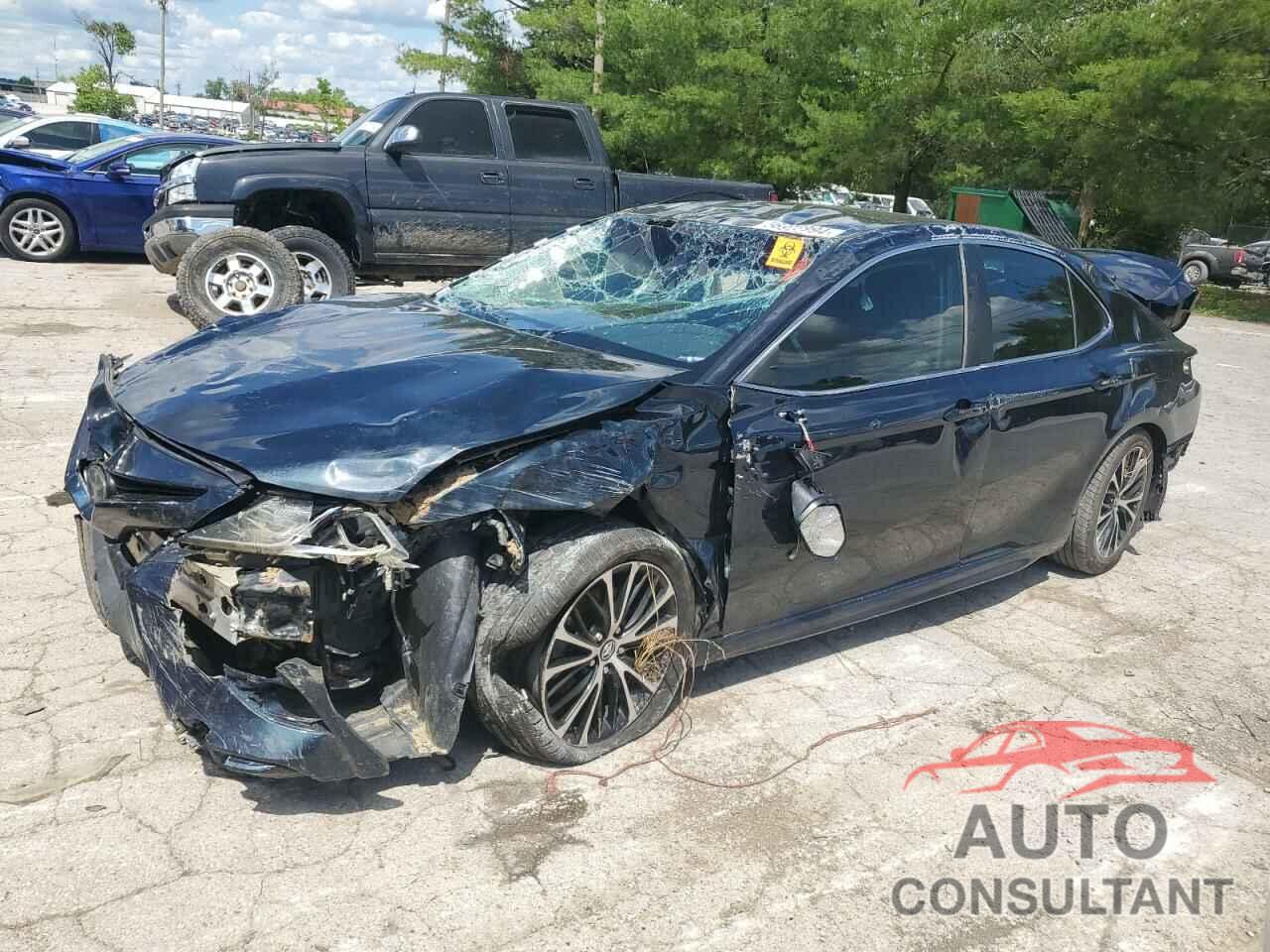 TOYOTA CAMRY 2018 - 4T1B11HK2JU635342