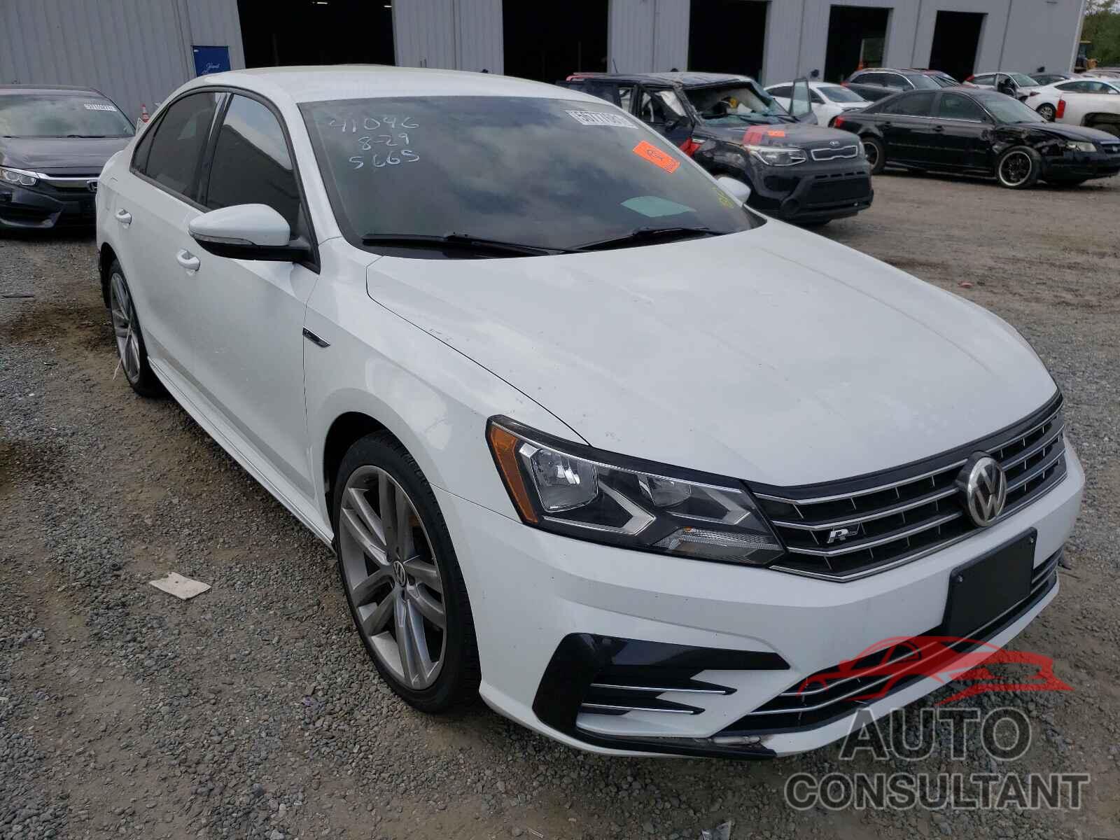 VOLKSWAGEN PASSAT 2018 - 1VWAA7A3XJC025665