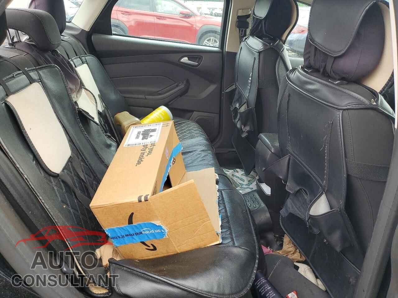 FORD FOCUS 2018 - 1FADP3F24JL202885