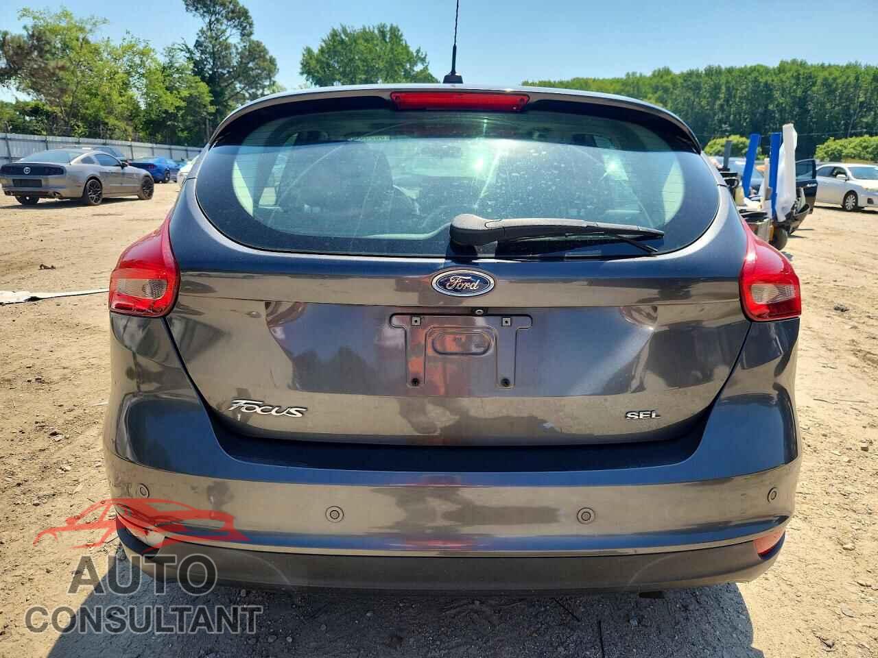 FORD FOCUS 2017 - 1FADP3M2XHL323174