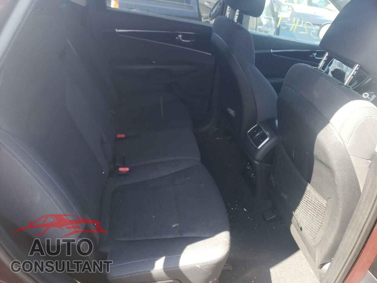 KIA SORENTO 2017 - 5XYPGDA36HG324151