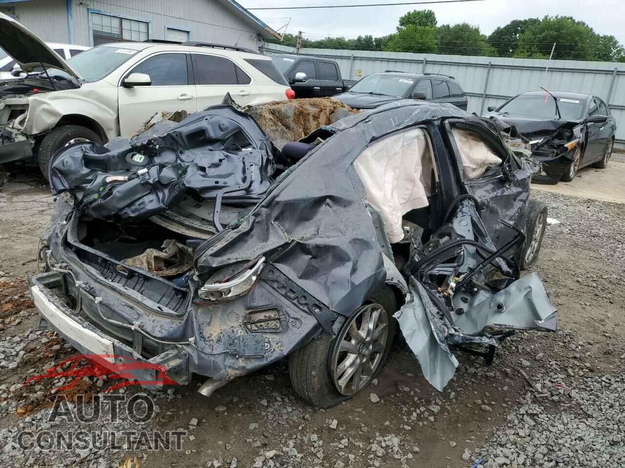 MAZDA 3 2016 - JM1BM1U75G1336175