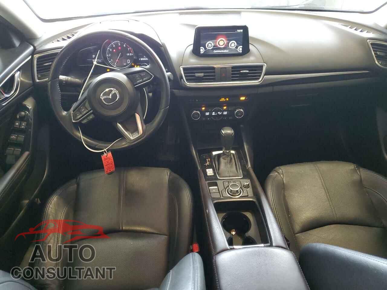 MAZDA 3 2017 - 3MZBN1W36HM147902