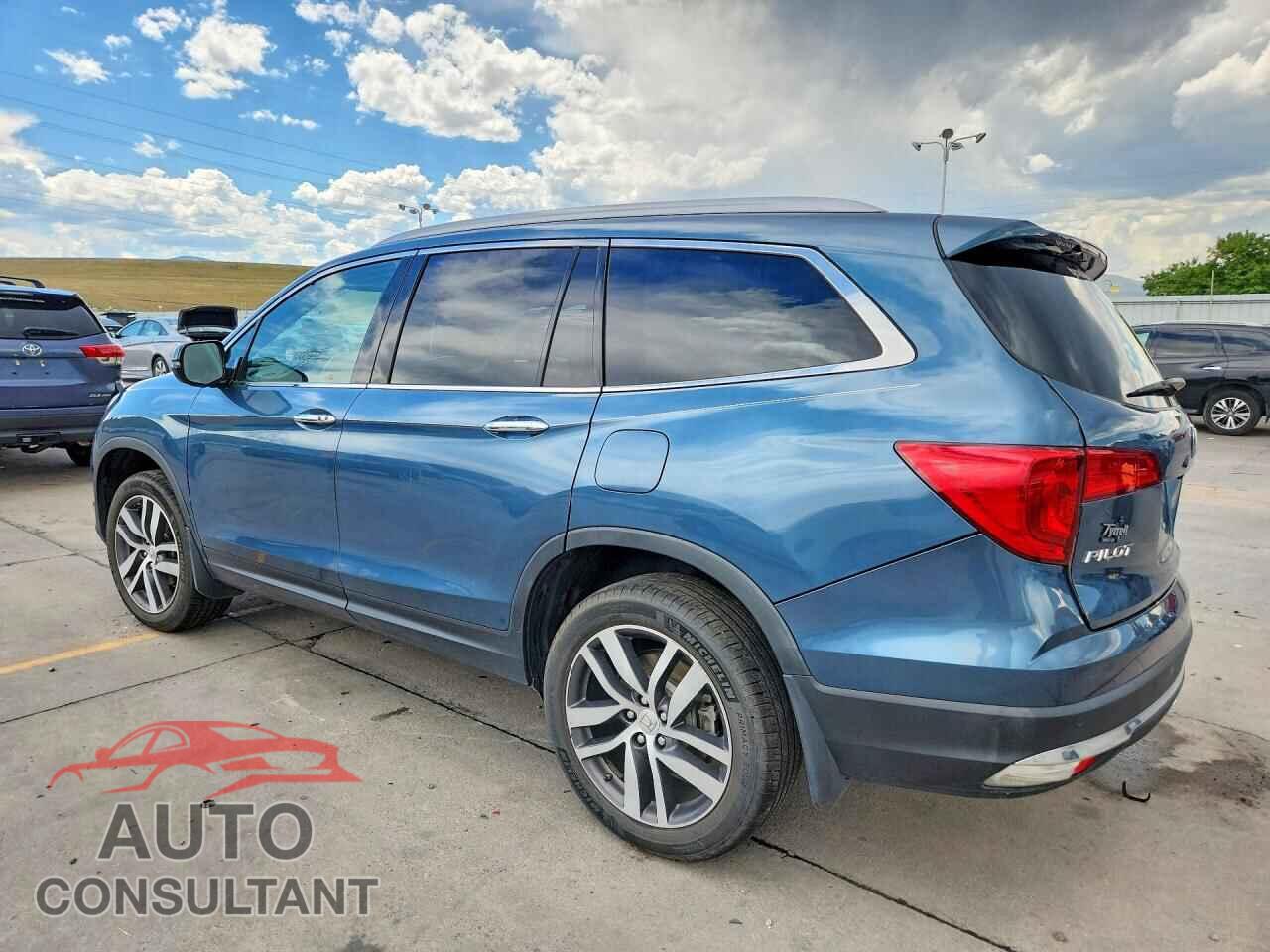 HONDA PILOT 2017 - 5FNYF6H92HB065887