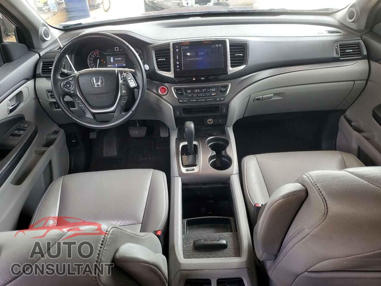 HONDA PILOT 2017 - 5FNYF5H52HB019791