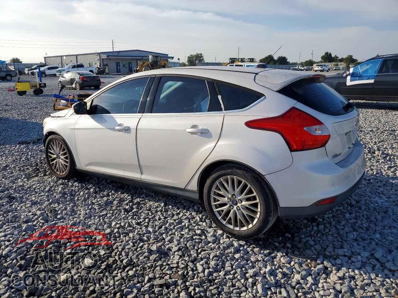 FORD FOCUS 2012 - 1FAHP3M24CL420476