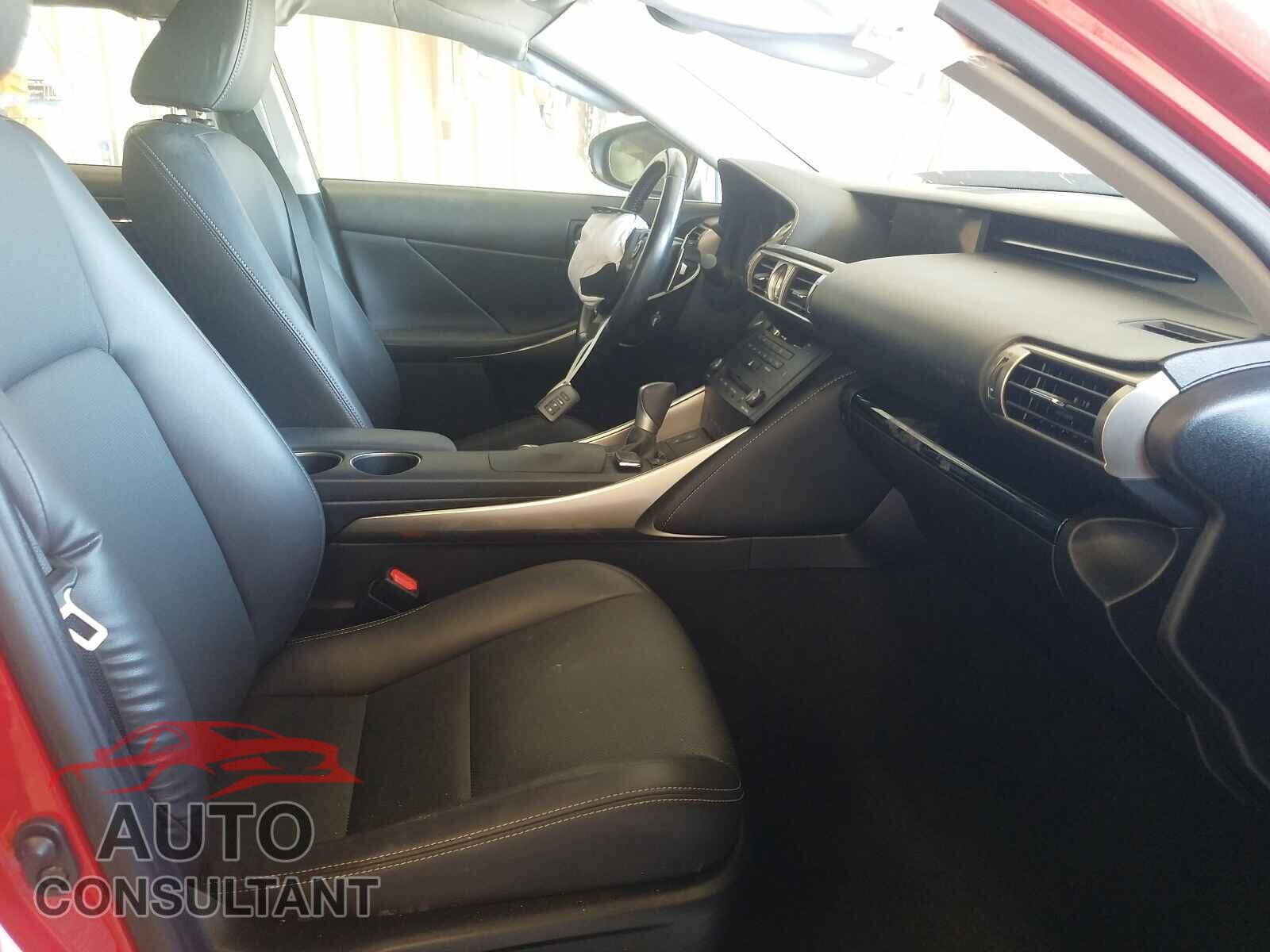 LEXUS IS 2016 - JTHCM1D25G5010764
