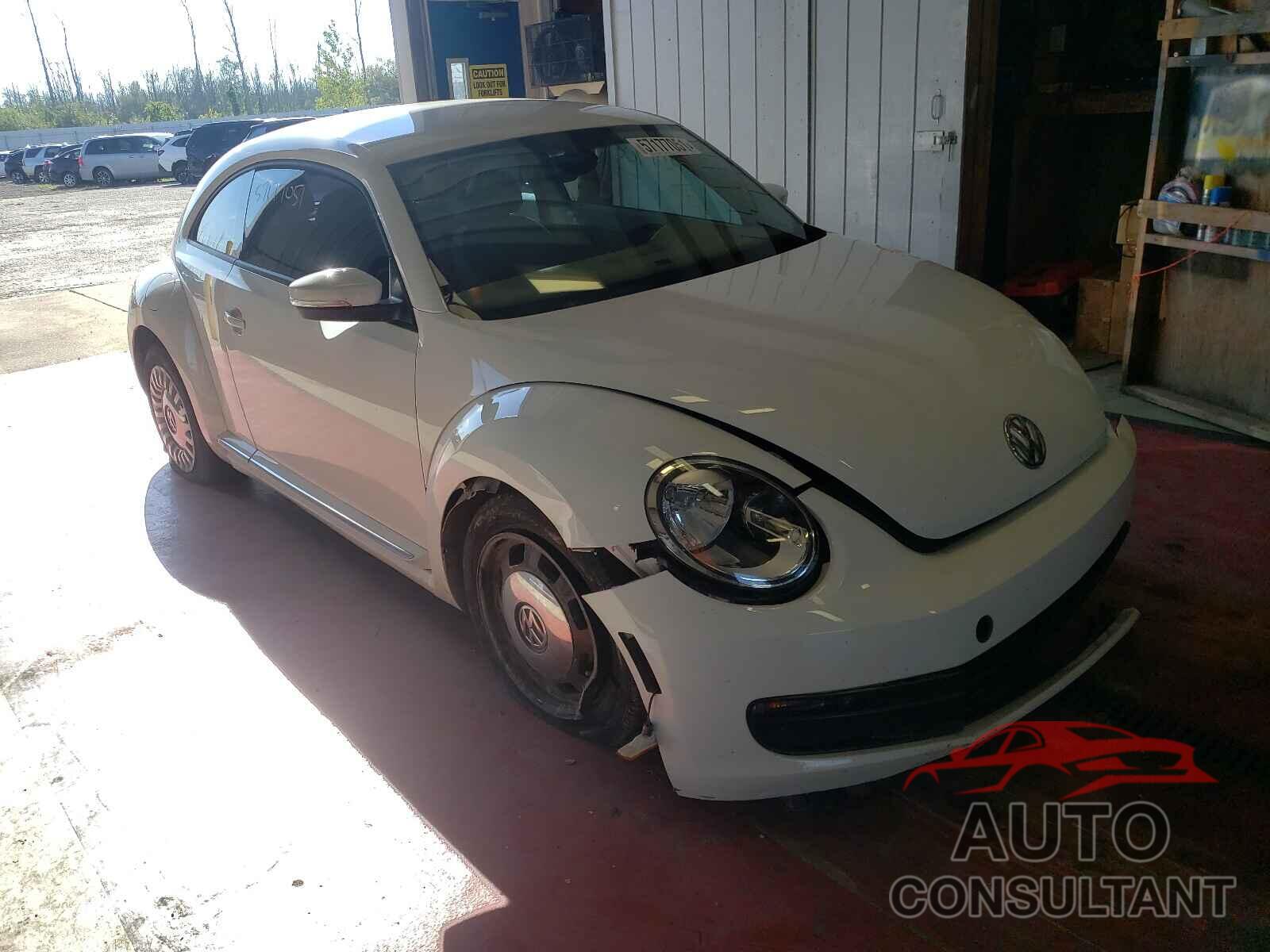VOLKSWAGEN BEETLE 2016 - 3VWJ17AT1GM635669